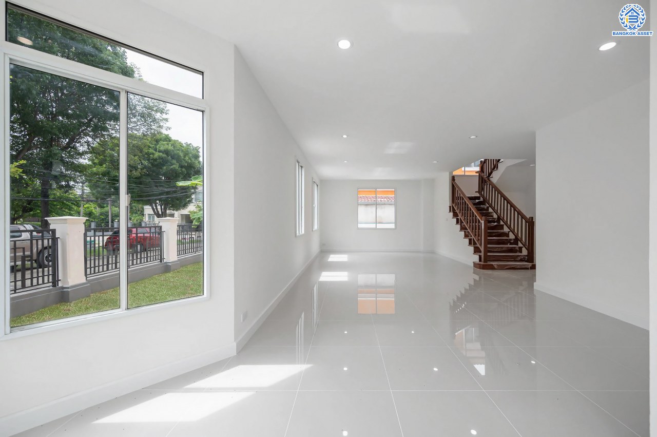 บ้านมือสองตกแต่งใหม่ หลังใหญ่ โครงการ ภัสสร14 บางใหญ่ ดีไซน์ทันสมัย เนื้อที่ 63.8 ตร.ว. รองรับทุกความสุขด้วยแปลนหน้าสวนสาธารณะ ฟังก์ชัน 3 ห้องนอน 3 ห้องน้ำ 2 ที่จอดรถ บนทำเลศักยภาพ ใกล้เซ็นทรัลเวสต์เกต ทางด่วน "ศรีรัช" และรถไฟฟ้าสายสีม่วง "สถานีตลาดบางใหญ่"...